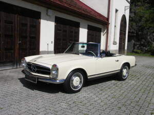 Immagine 2/40 di Mercedes-Benz 280 SL (1969)
