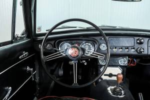 Imagen 6/50 de MG MGB GT (1966)