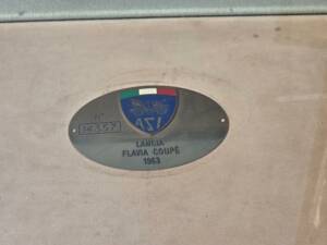 Image 13/38 of Lancia Flavia 1.8 (Pininfarina) (1963)