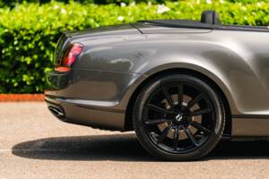 Immagine 39/50 di Bentley Continental GTC (2010)