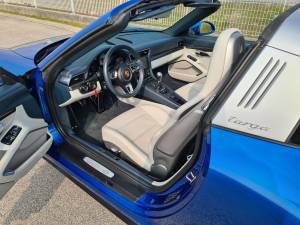 Immagine 21/24 di Porsche 911 Targa 4S (2016)
