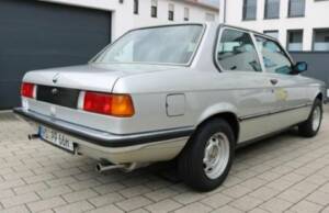 Immagine 21/43 di BMW 323i (1980)