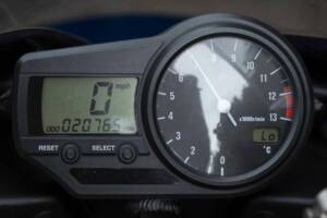 Image 32/33 of Yamaha YZF-R1 (2001)