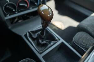 Obraz 48/50 pojazdu Alfa Romeo 75 2.0 Twin Spark (1989)