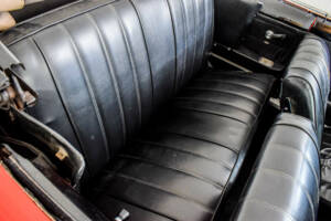 Image 27/50 of Chevrolet Corvair Monza Convertible (1966)