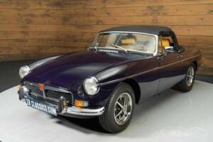 Image 13/19 of MG MGB (1973)