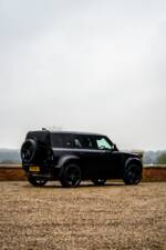 Image 20/50 de Land Rover Defender 110 V8 &quot;Bond Edition&quot; (2021)