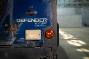 Image 17/86 de Land Rover Defender 110 Td5 (1999)