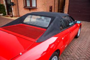 Image 22/42 of Ferrari Mondial T (1990)
