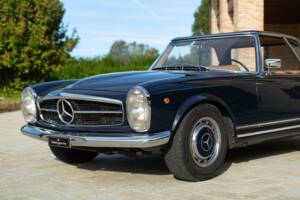 Image 12/50 de Mercedes-Benz 280 SL (1969)