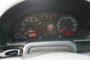 Image 31/41 of Audi RS4 Avant (2000)