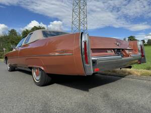 Bild 5/20 von Cadillac Coupe DeVille (1974)