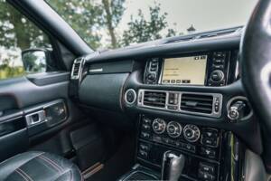 Image 40/47 de Land Rover Range Rover Vogue TDV8 (2009)