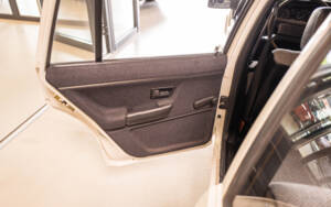 Image 70/132 of Volkswagen Santana 1.8 (1985)