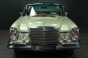 Afbeelding 9/49 van Mercedes-Benz 280 SE (1970)