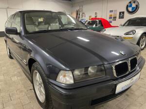 Image 4/25 of BMW 318ti Compact (1997)