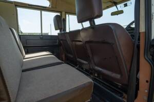 Image 23/33 of Land Rover Defender 110 (1983)