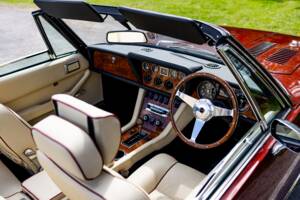 Image 47/50 of Jensen Interceptor MK III (1975)