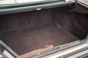 Afbeelding 20/63 van Mercedes-Benz 230 CE (1988)