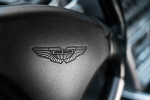 Image 13/18 of Aston Martin V12 Vanquish (2003)