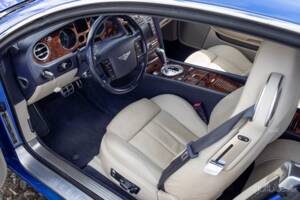 Image 24/75 of Bentley Continental GT (2004)