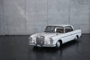 Afbeelding 7/50 van Mercedes-Benz 300 SE (1963)