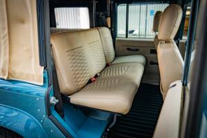 Bild 22/32 von Land Rover Defender 110 300Tdi (1997)