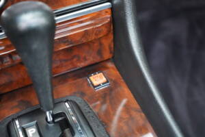 Image 24/27 of Mercedes-Benz 500 SLC (1980)