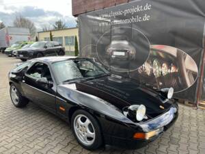 Image 16/31 of Porsche 928 GTS (1993)