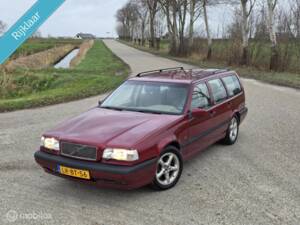 Image 2/38 de Volvo 850 2.5-20V (1995)