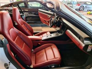 Immagine 16/19 di Porsche 911 Carrera (2016)
