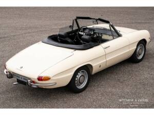 Image 7/24 de Alfa Romeo 1300 Spider Junior (1969)