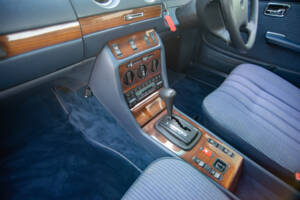Bild 18/28 von Mercedes-Benz 230 CE (1984)