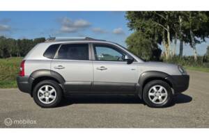 Image 9/46 of Hyundai Tucson 2.0i 4WD (2005)