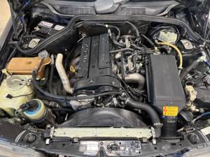 Image 5/9 de Mercedes-Benz 190 E 2.5-16 (1990)