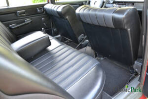 Image 26/50 of Mercedes-Benz 230&#x2F;6 (1973)