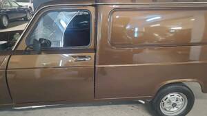 Afbeelding 32/44 van Renault R 4 F6 (1985)