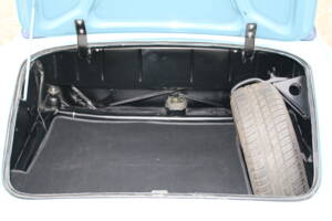 Image 17/68 of Mercedes-Benz 190 SL (1961)
