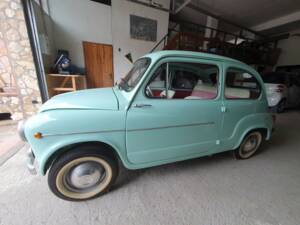 Image 7/8 de FIAT 600 D (1961)