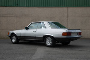 Image 24/29 of Mercedes-Benz 500 SLC (1980)