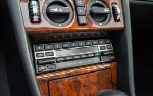 Bild 52/61 von Mercedes-Benz 500 E (1992)