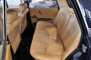 Image 17/35 of Alfa Romeo 2000 Berlina (1972)