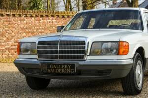 Image 16/50 de Mercedes-Benz 280 S (1988)