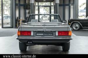 Immagine 4/15 di Mercedes-Benz 560 SL (1987)