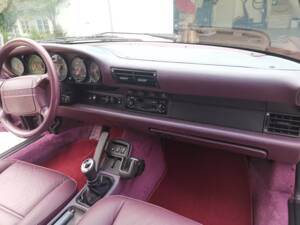Image 32/51 of Porsche 911 Carrera 2 (WTL) (1990)