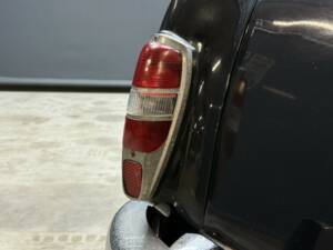 Image 48/50 of Mercedes-Benz 220 S (1955)