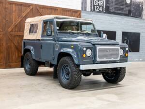 Image 1/26 of Land Rover Defender 90 (2014)
