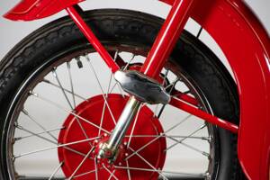 Imagen 31/50 de Moto Guzzi DUMMY (1952)