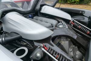 Image 29/50 de Porsche Carrera GT (2005)