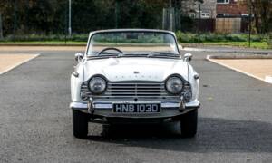 Image 6/42 of Triumph TR 4A (1966)